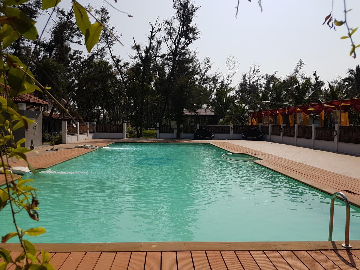 Vgp Golden Beach Resort Madrás Exterior foto